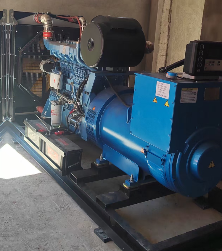 柴油發(fā)電機(jī)組多長(zhǎng)時(shí)間需更換機(jī)油？